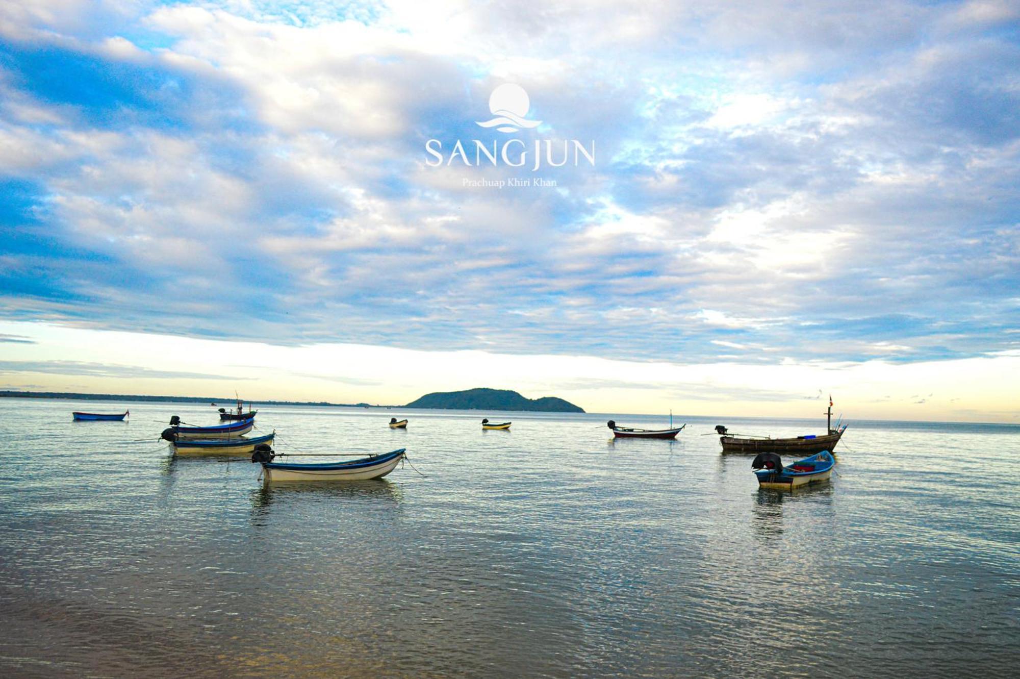 Sangjun On Beach Resort Bang Saphan Eksteriør bilde