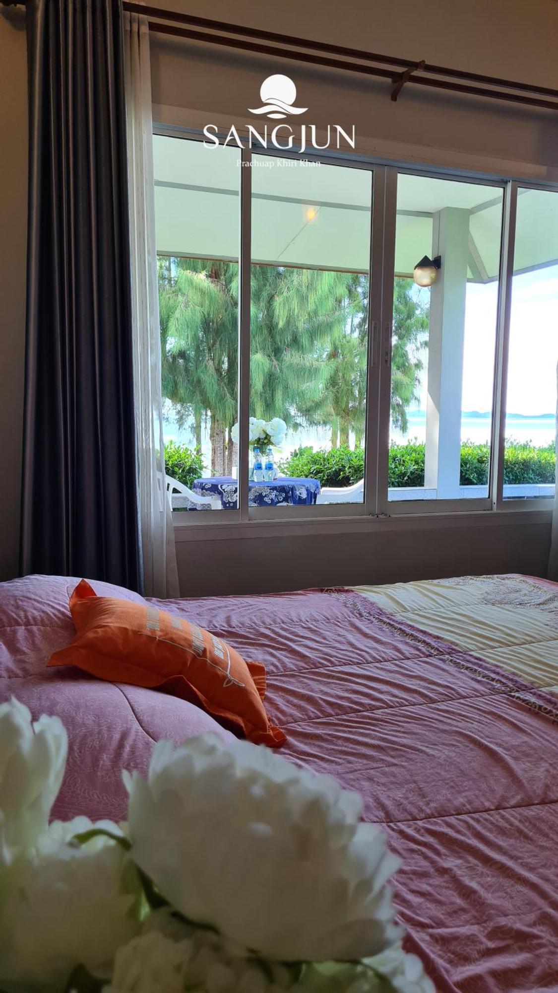 Sangjun On Beach Resort Bang Saphan Eksteriør bilde