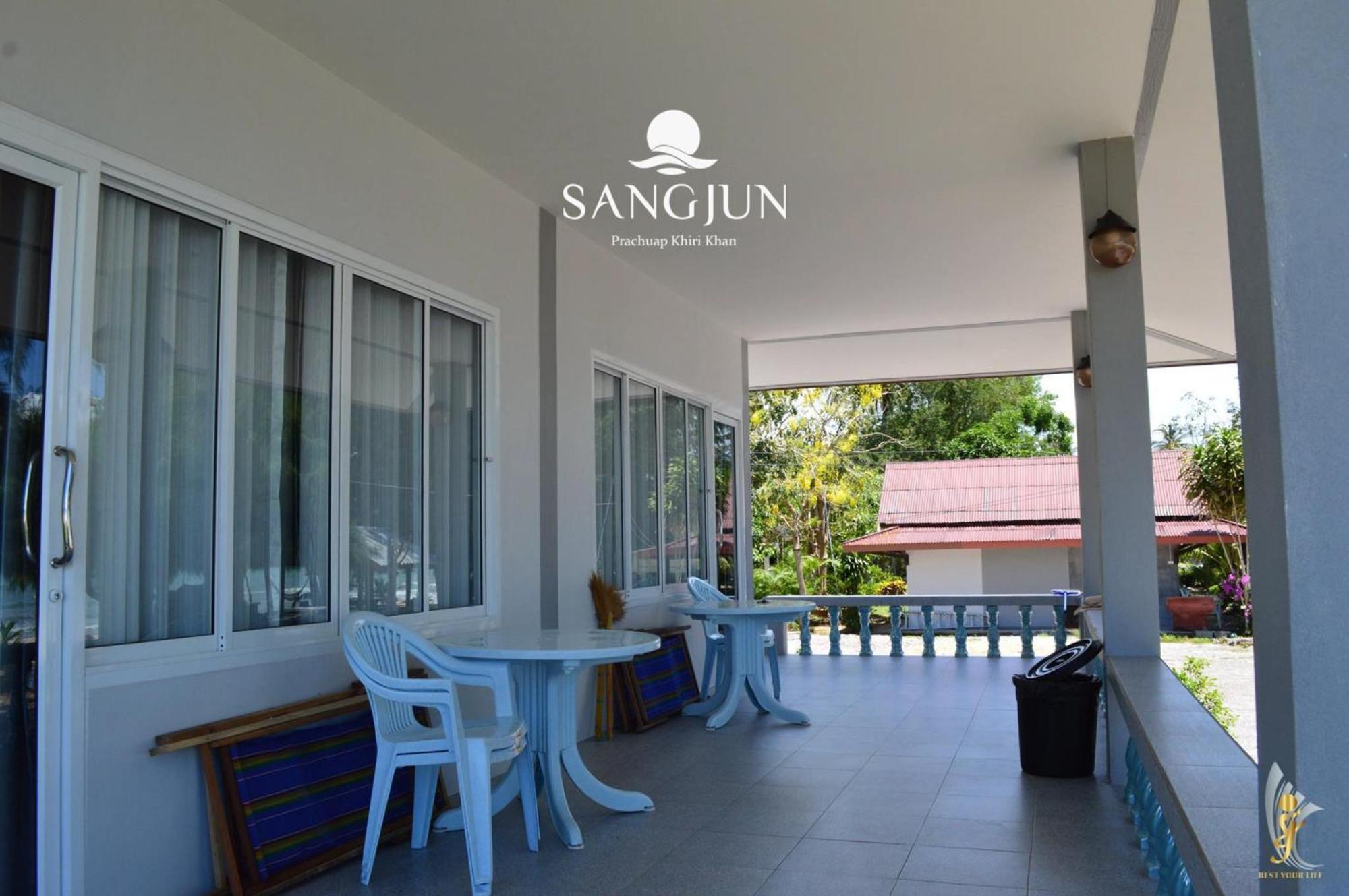 Sangjun On Beach Resort Bang Saphan Eksteriør bilde
